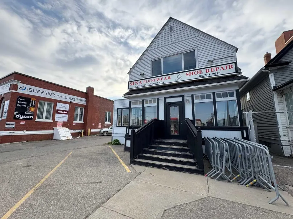 109 14 Street NW Calgary AB T2N 1Z6