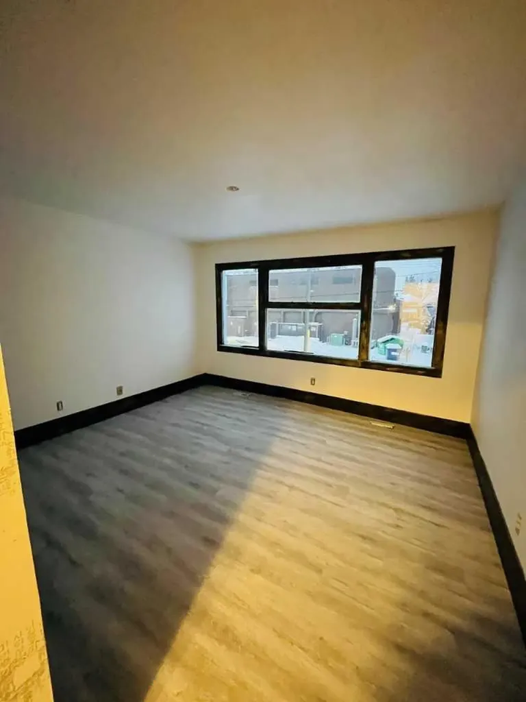 109 14 Street NW Calgary AB T2N 1Z6