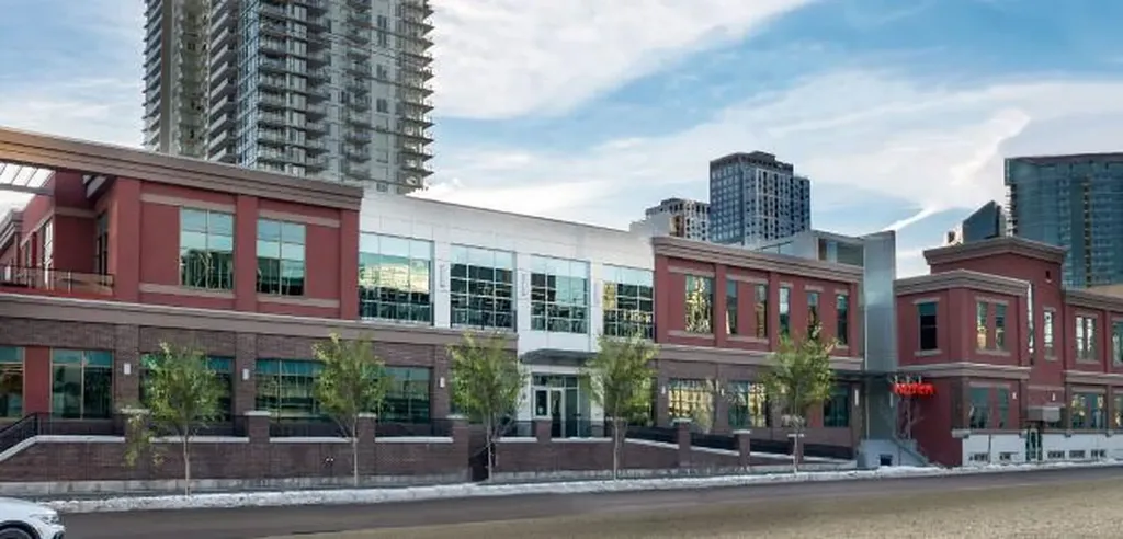 409 10 Avenue SE Calgary AB T2G 0W3