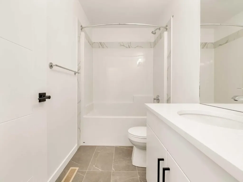 714 Violet Place W Lethbridge AB T1J5V1