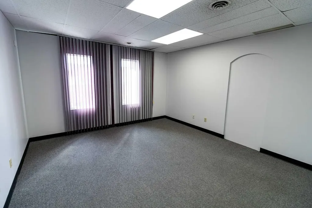 2182 39 Avenue NE Calgary AB T2E 6P7