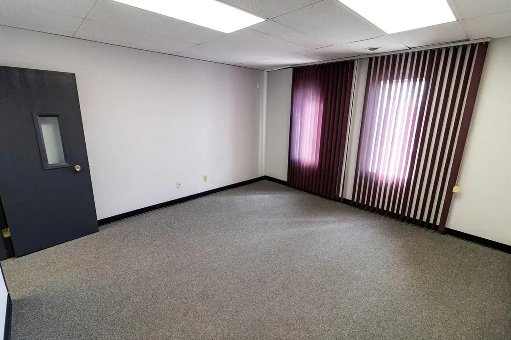 2182 39 Avenue NE Calgary AB T2E 6P7