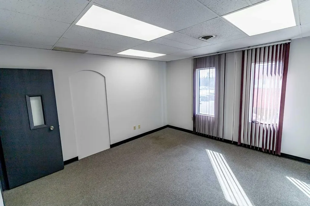 2182 39 Avenue NE Calgary AB T2E 6P7