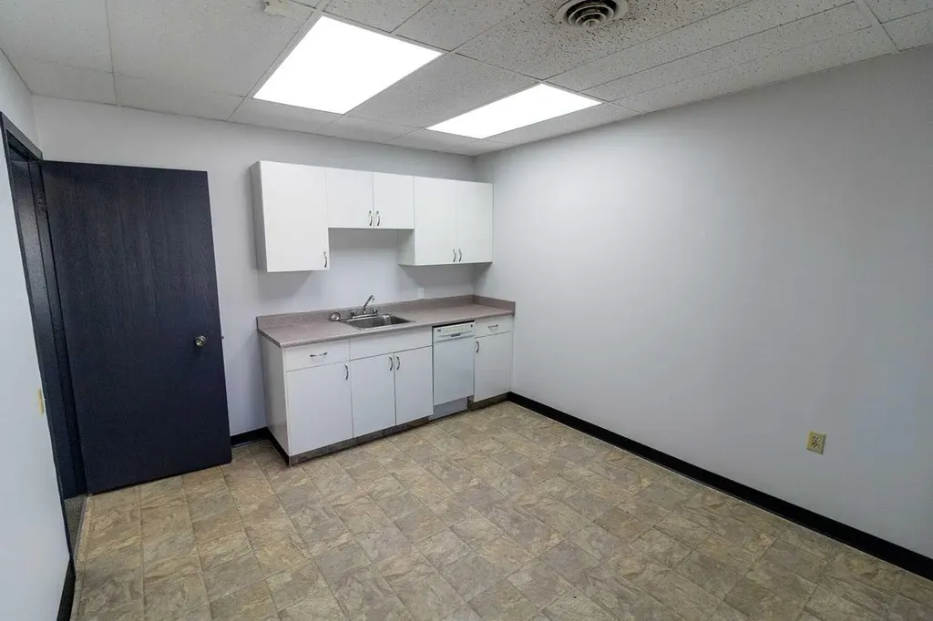 2182 39 Avenue NE Calgary AB T2E 6P7
