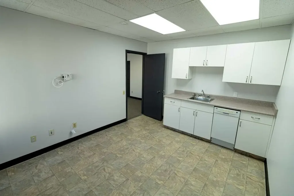 2182 39 Avenue NE Calgary AB T2E 6P7