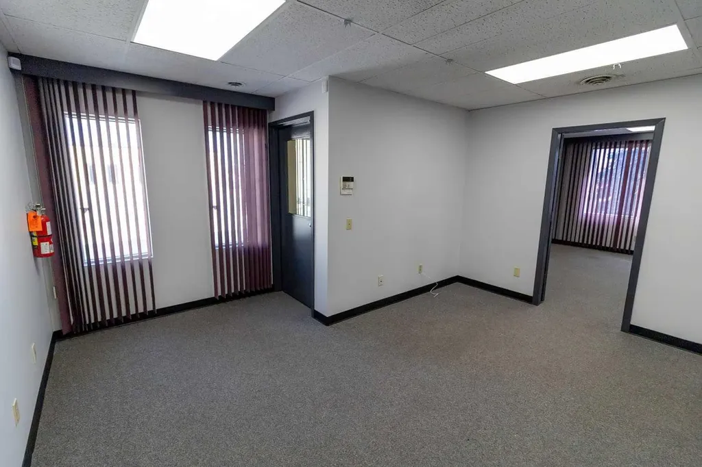 2182 39 Avenue NE Calgary AB T2E 6P7
