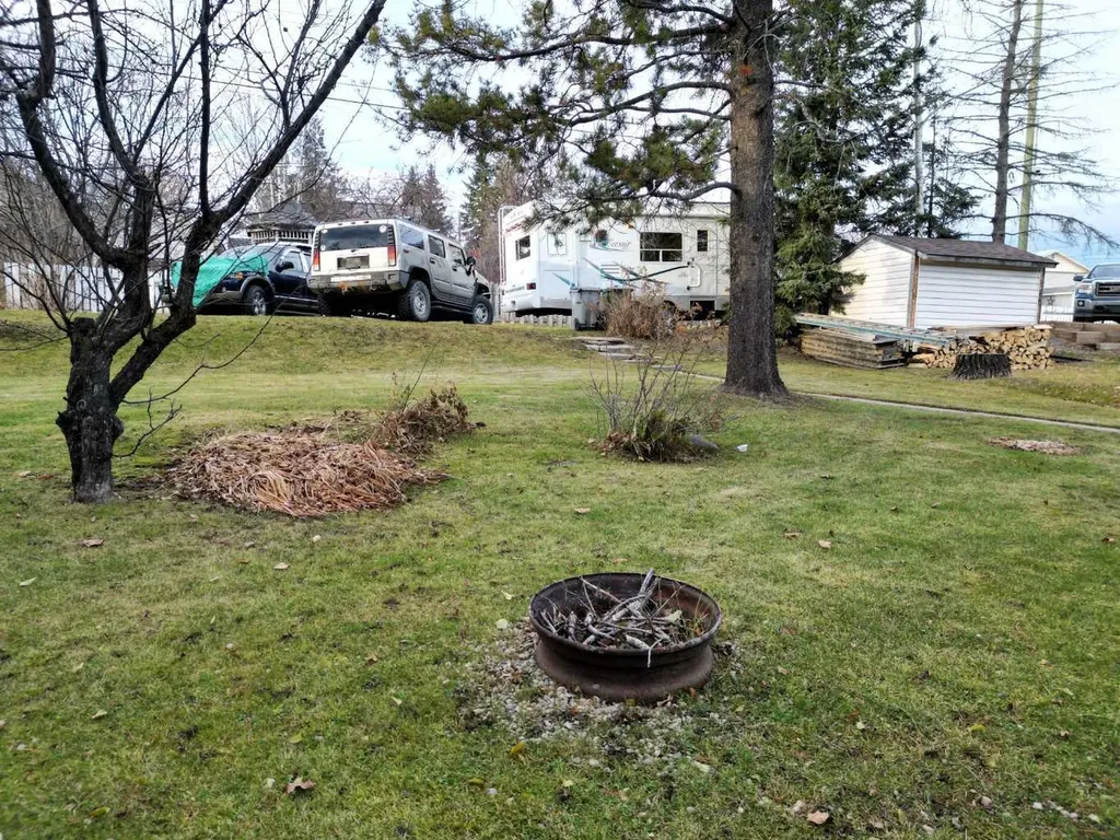 4720 4 Avenue Edson AB T7E 1C8
