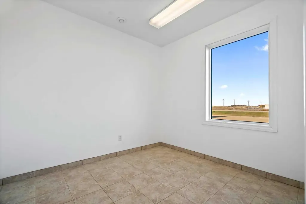 4205 51 A Street Killam AB T0B2L0