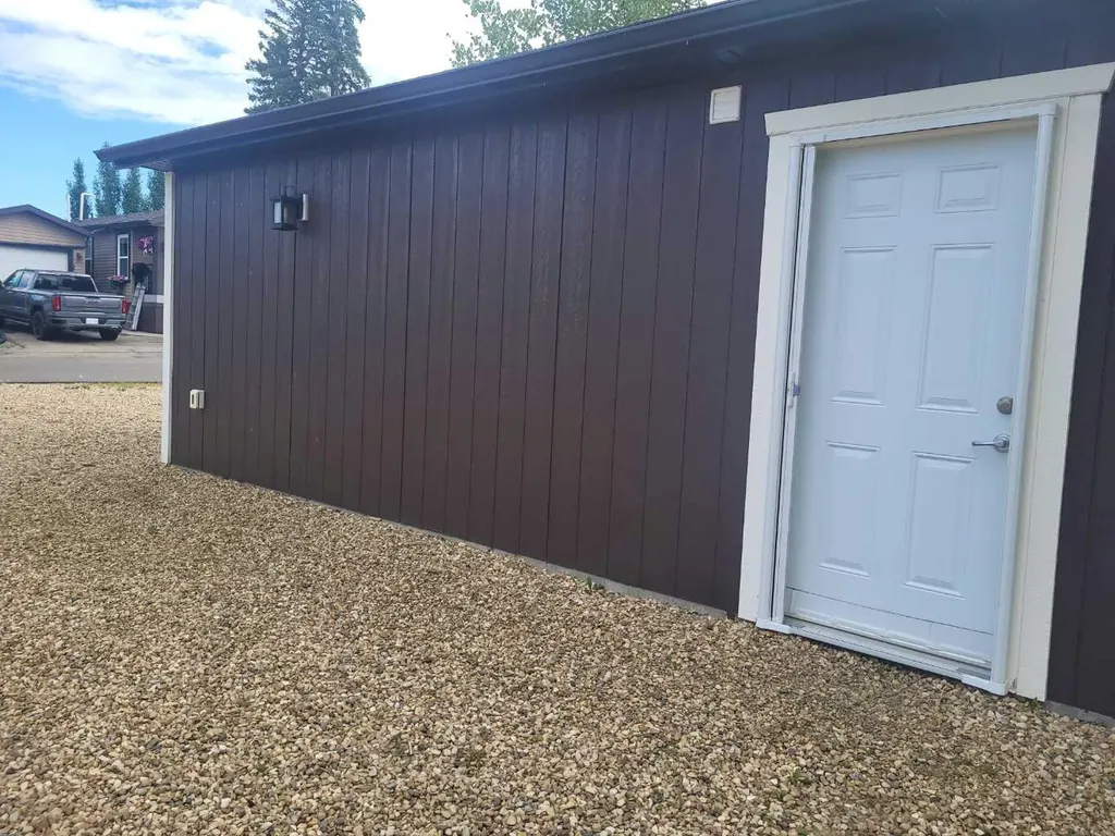 10032 Township Road 422 Rural Ponoka County AB T4J 1V9