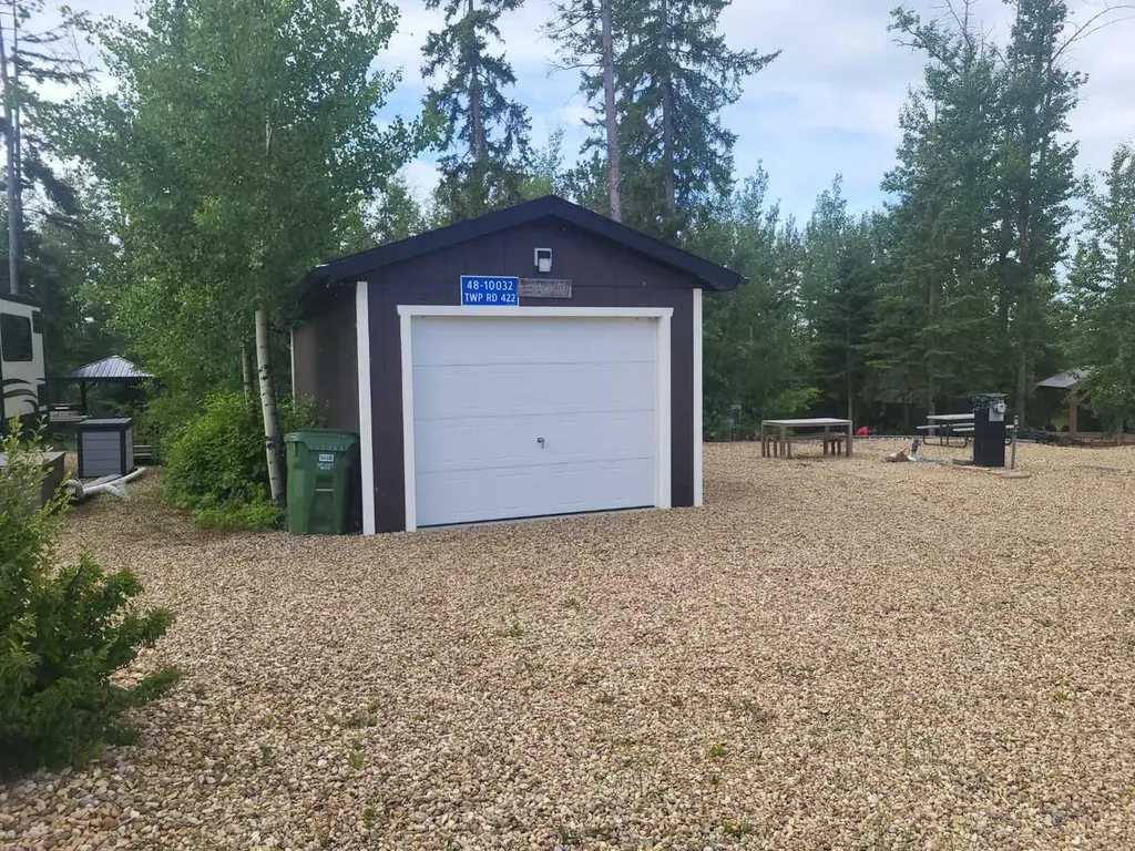10032 Township Road 422 Rural Ponoka County AB T4J 1V9