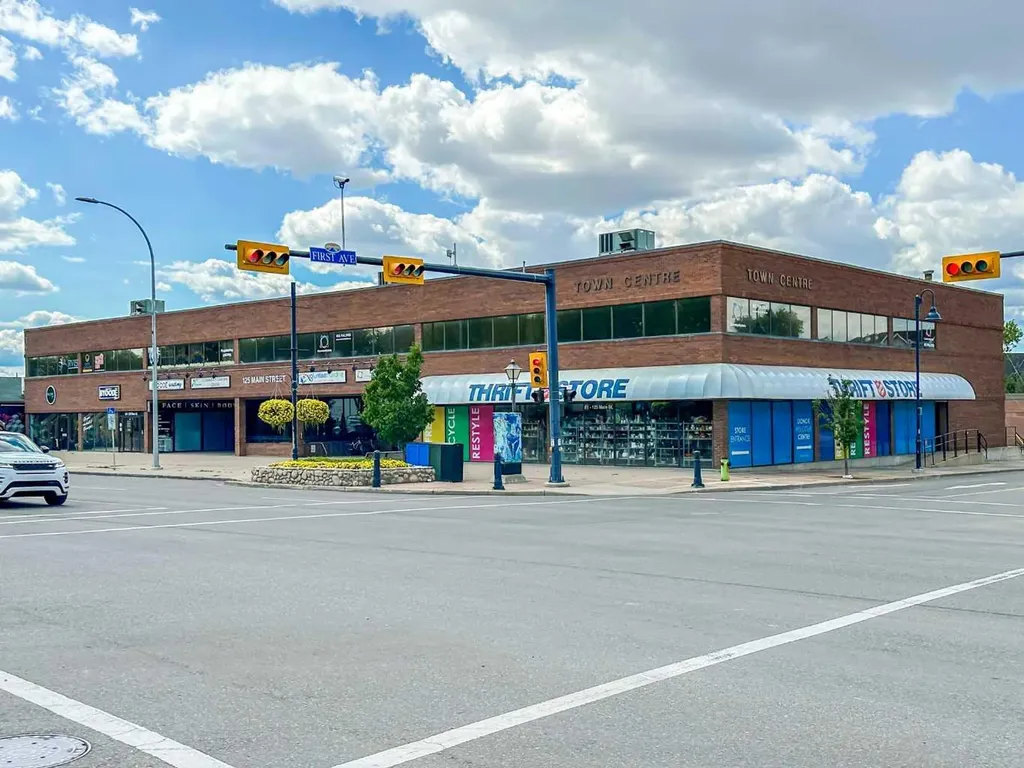 125 Main Street N Airdrie AB T4B 0R8