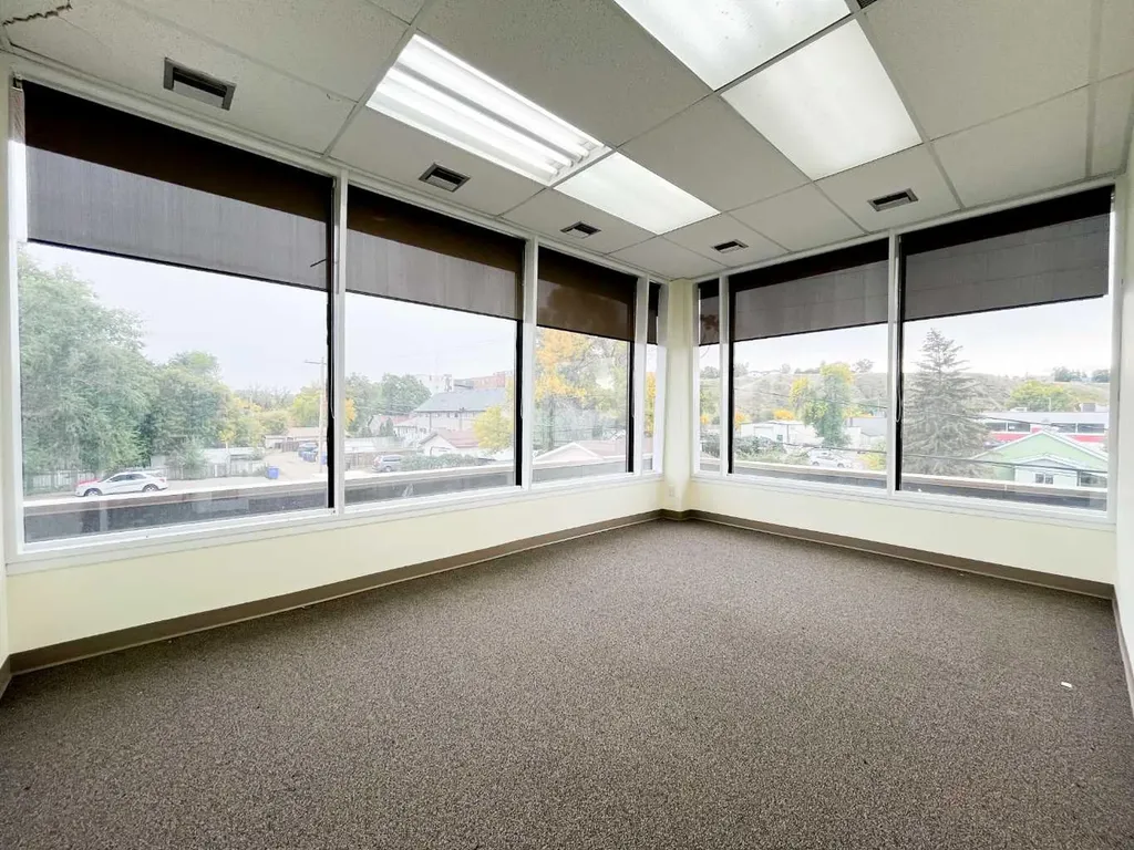 1111 Kingsway Avenue SE Medicine Hat AB T1A 2Y1