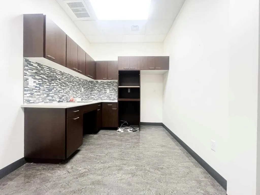 1111 Kingsway Avenue SE Medicine Hat AB T1A 2Y1