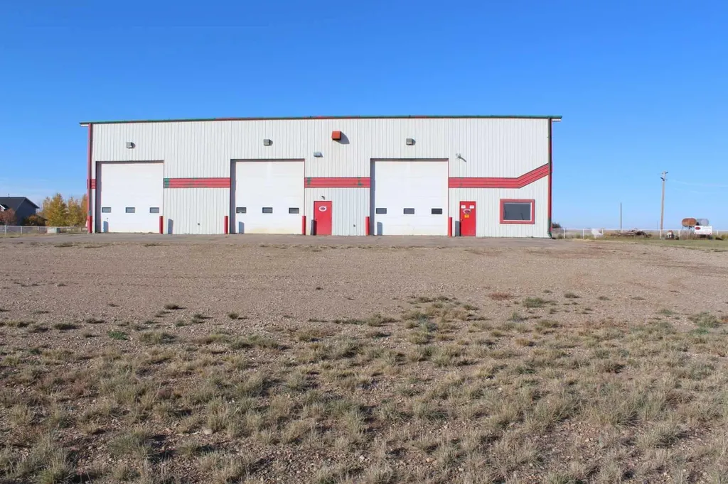 902 Main Street Manning AB T0H 2M0
