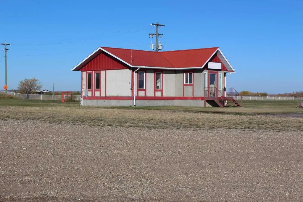902 Main Street Manning AB T0H 2M0