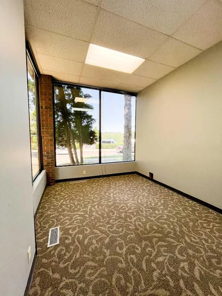 132 4 Avenue SE Medicine Hat AB T1A 8B5