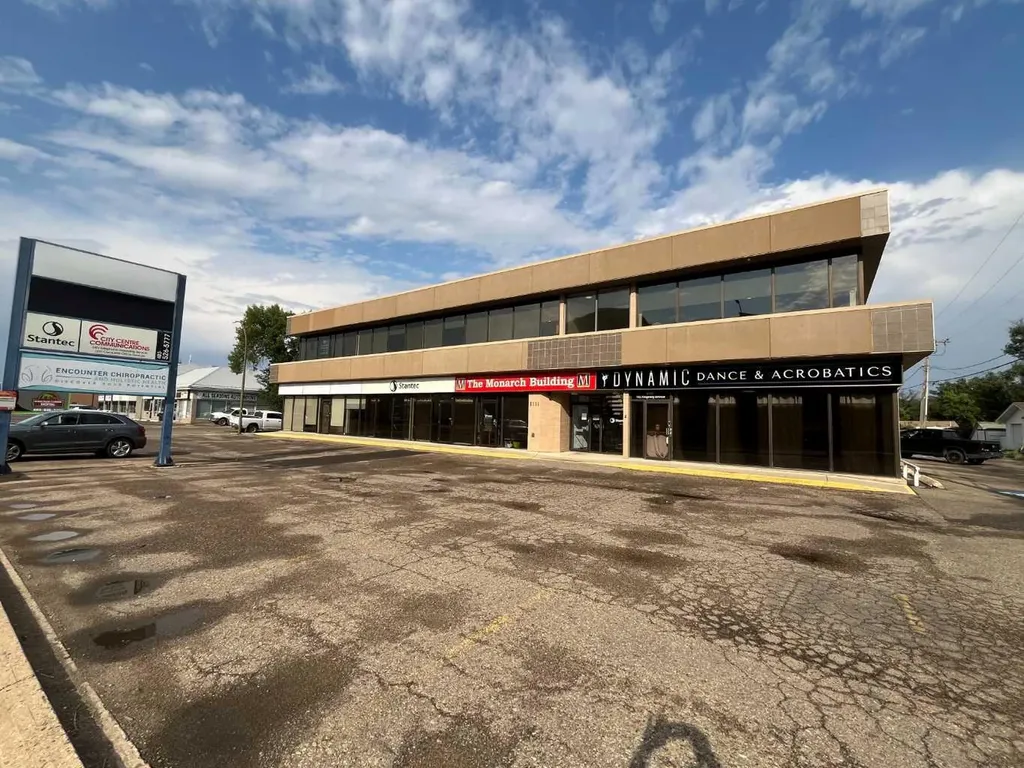 1111 Kingsway Avenue SE Medicine Hat AB T1A2Y1