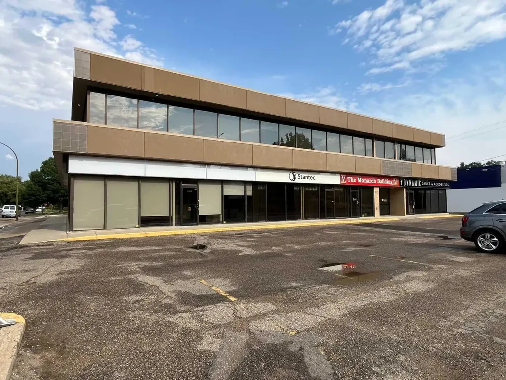 1111 Kingsway Avenue SE Medicine Hat AB T1A2Y1