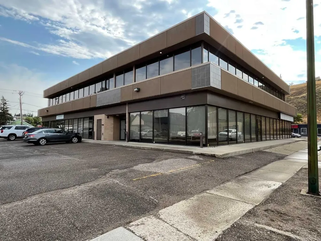 1111 Kingsway Avenue SE Medicine Hat AB T1A2Y1