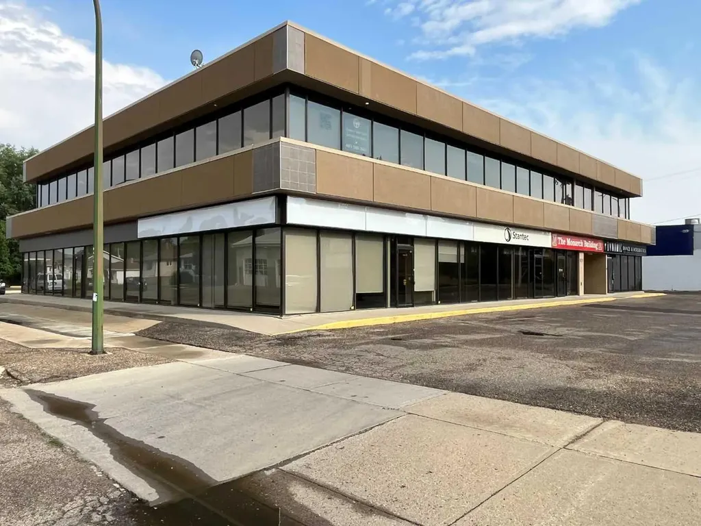 1111 Kingsway Avenue SE Medicine Hat AB T1A2Y1