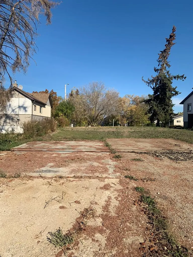 10415 101b Avenue Lac La Biche AB T0A 2C0