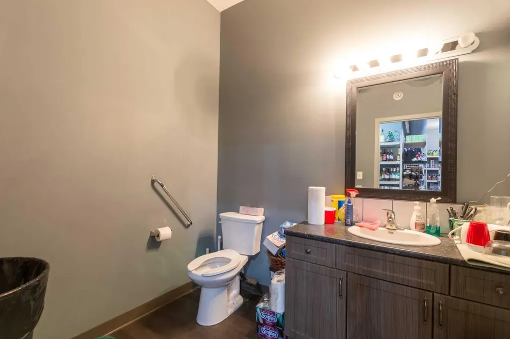 5922 50 Avenue Stettler AB T0C 2L2