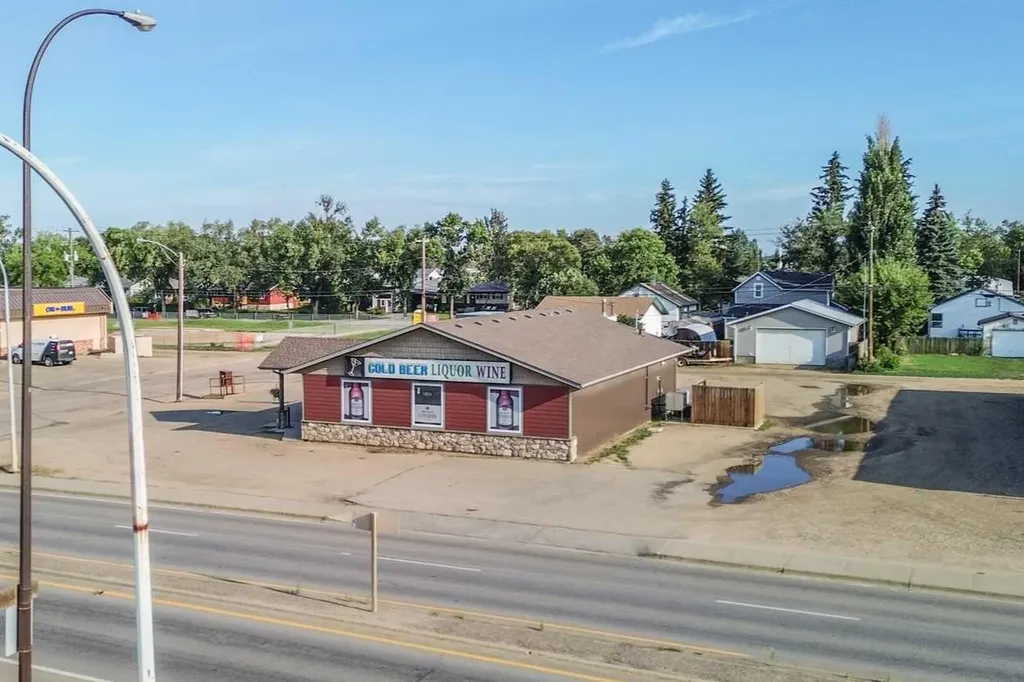 5922 50 Avenue Stettler AB T0C 2L2