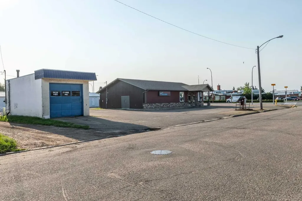 5922 50 Avenue Stettler AB T0C 2L2
