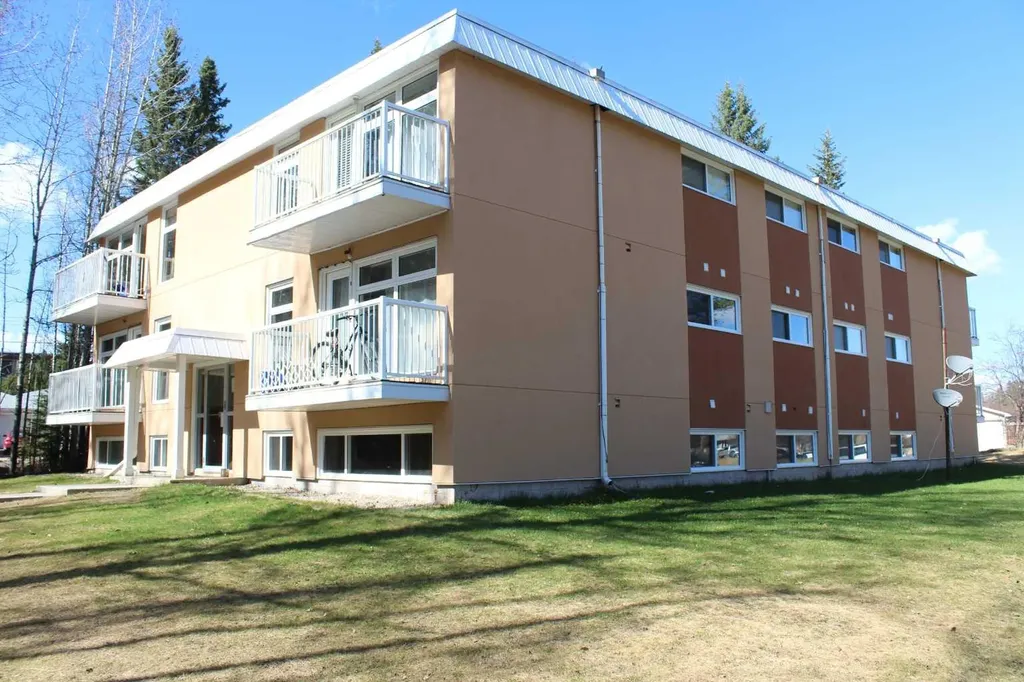 506 41 Street Edson AB T7E 1A2