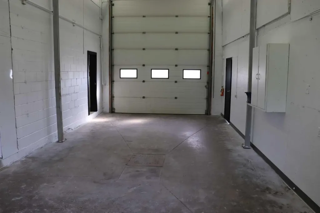 410 68 Street Edson AB T7E 1M7