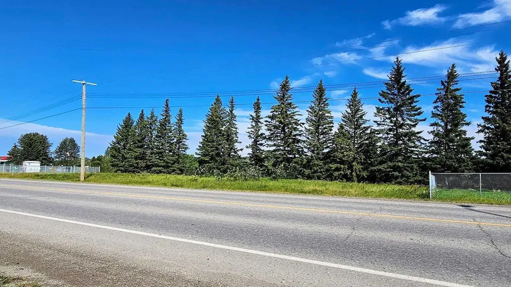 716 Main Avenue W Sundre AB T0M 1X0