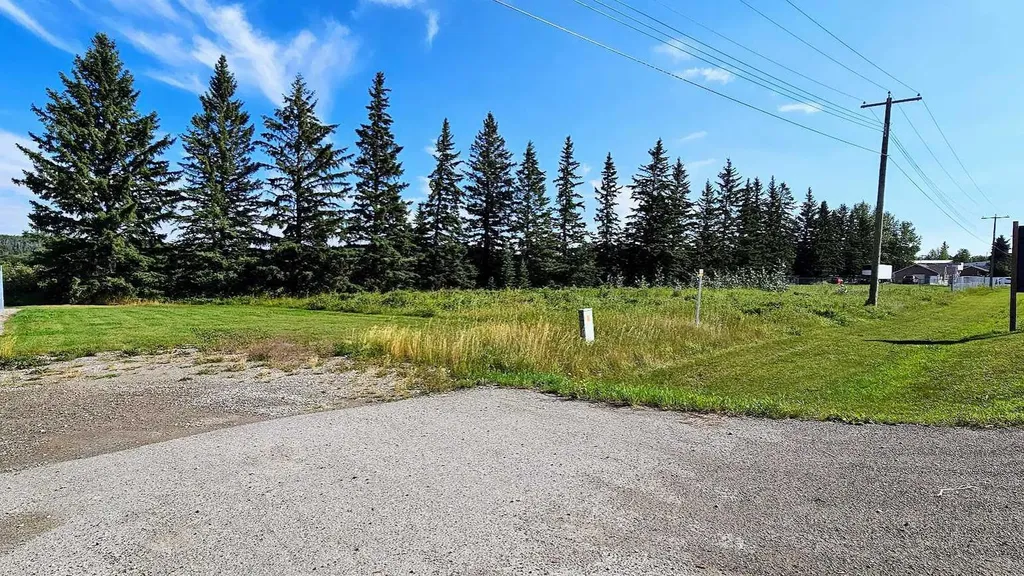 716 Main Avenue W Sundre AB T0M 1X0
