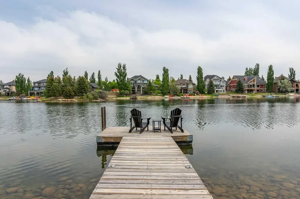 68 Heritage Lake Shores Heritage Pointe AB T0L0X0