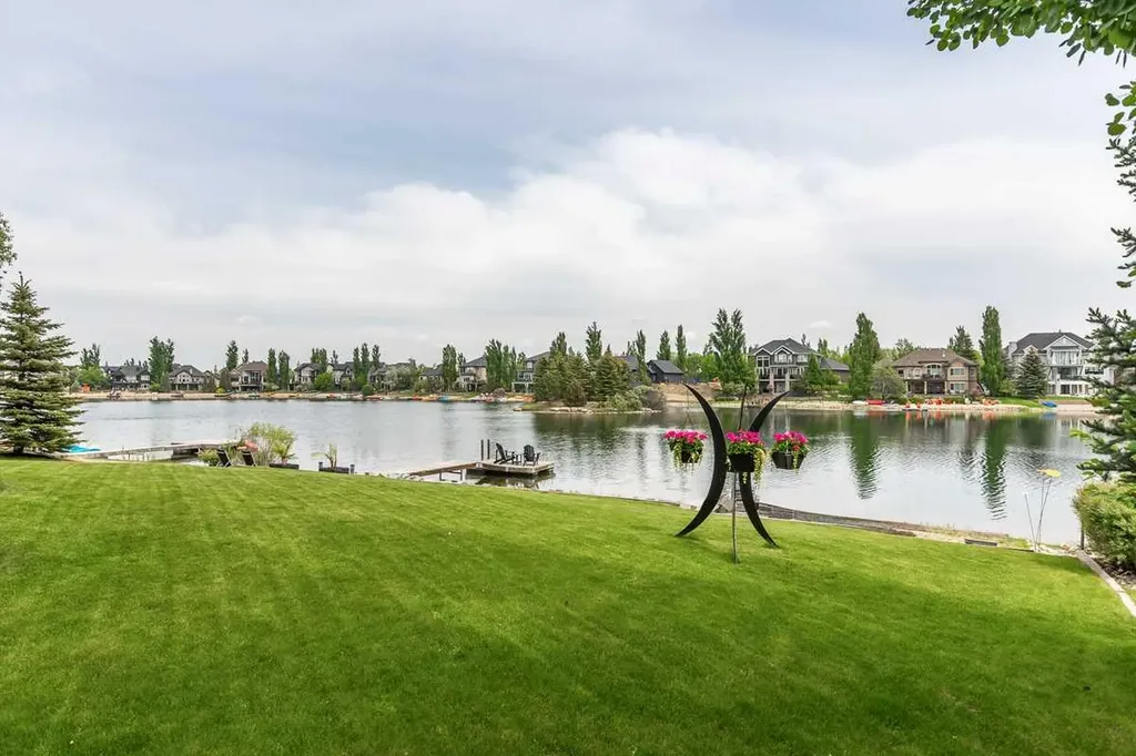 68 Heritage Lake Shores Heritage Pointe AB T0L0X0