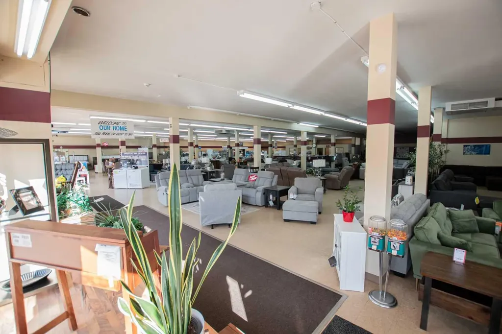 10012 100 Avenue Grande Prairie AB T8V 0V3