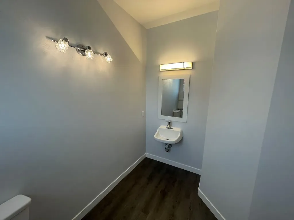 4803 50 Avenue Camrose AB T4V 0S1