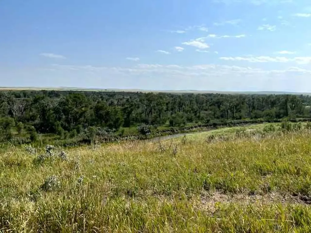 270002 Ab 505 Highway Glenwood AB T0K 2R0