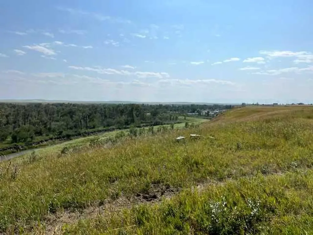 270002 Ab 505 Highway Glenwood AB T0K 2R0