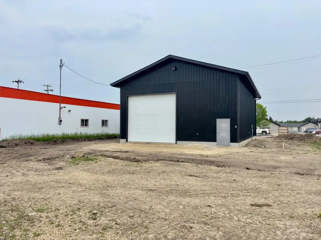 5311 47 Street Camrose AB T4V 1L7