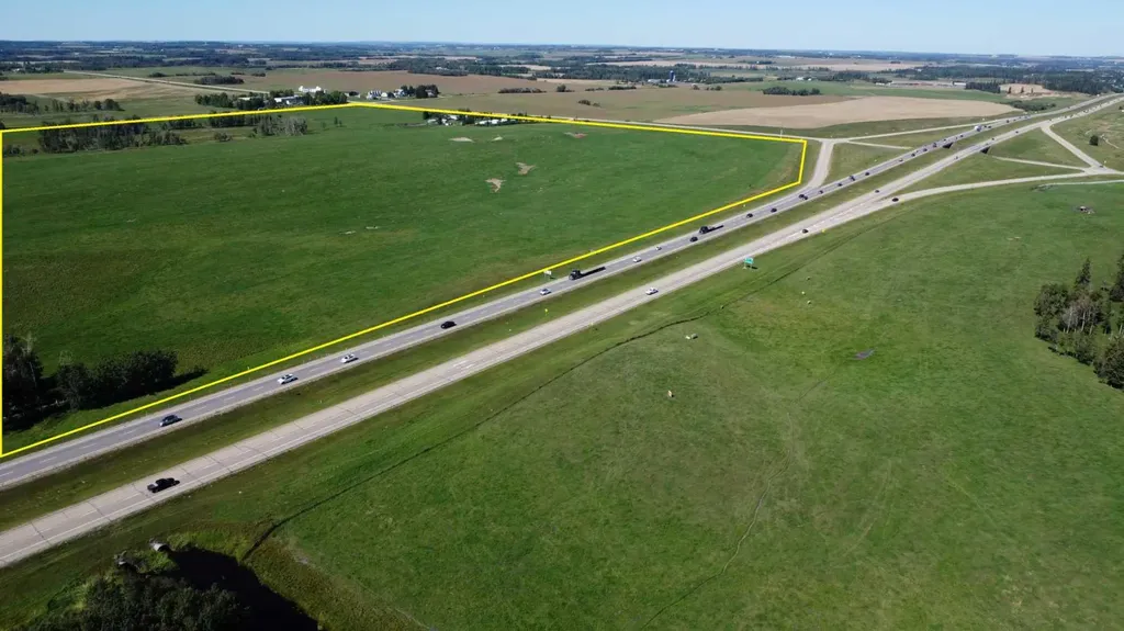 Qe2 And 604 Highway Rural Lacombe County AB T4J 1R5