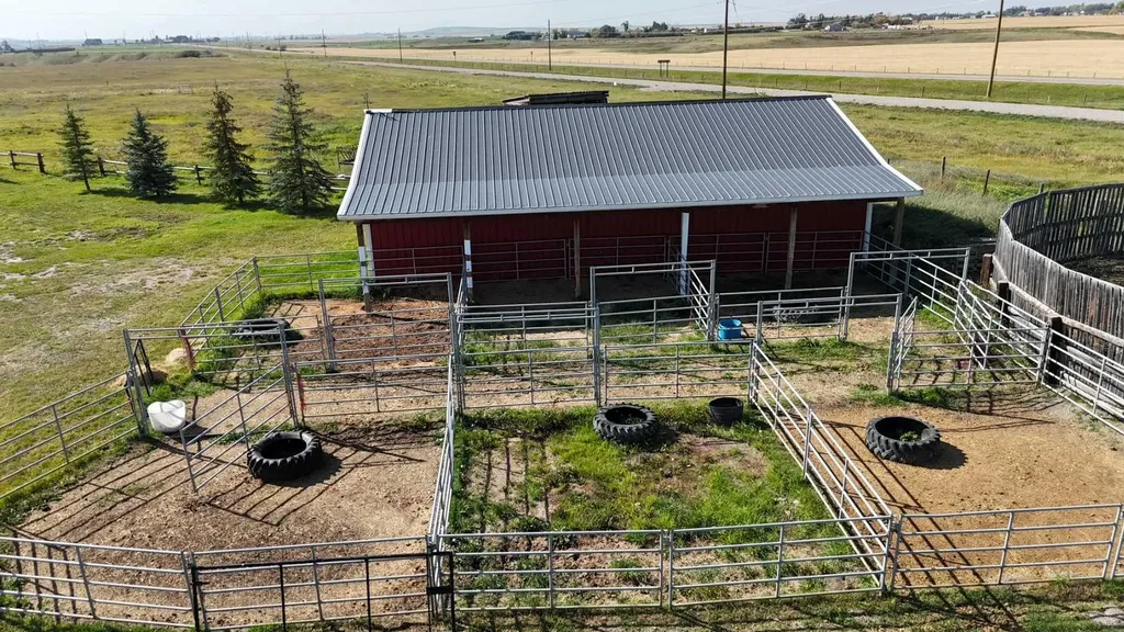270002 Ab 505 Highway Glenwood AB T0K 2R0
