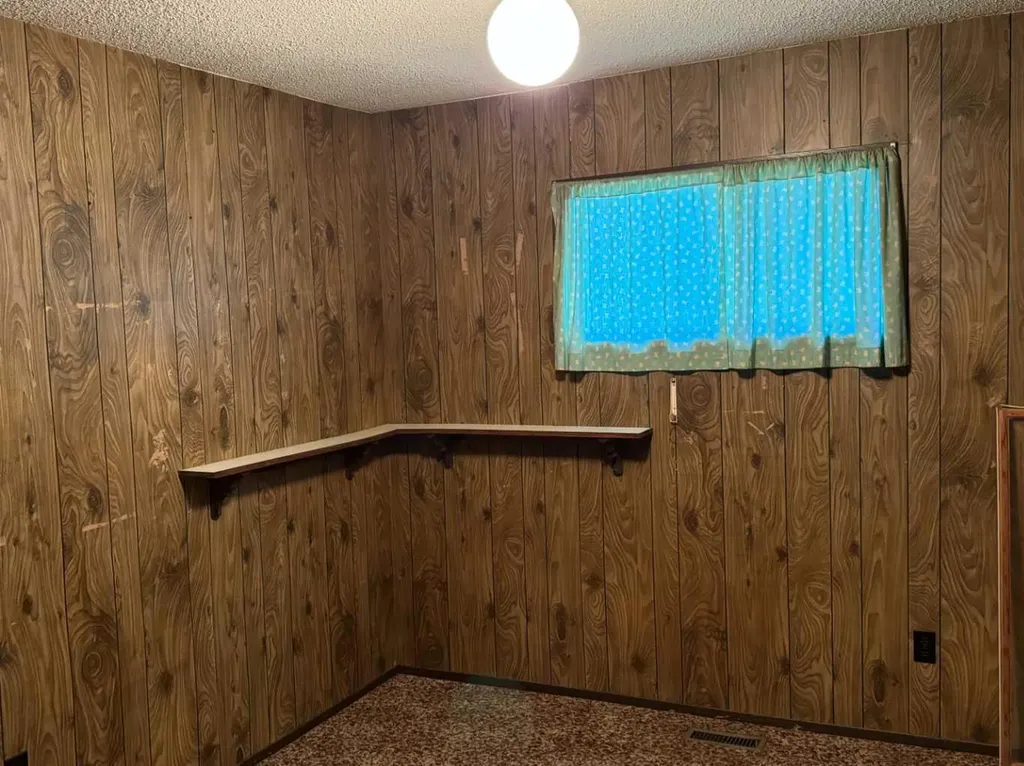 1237 6 Avenue Wainwright AB T9W 1G2