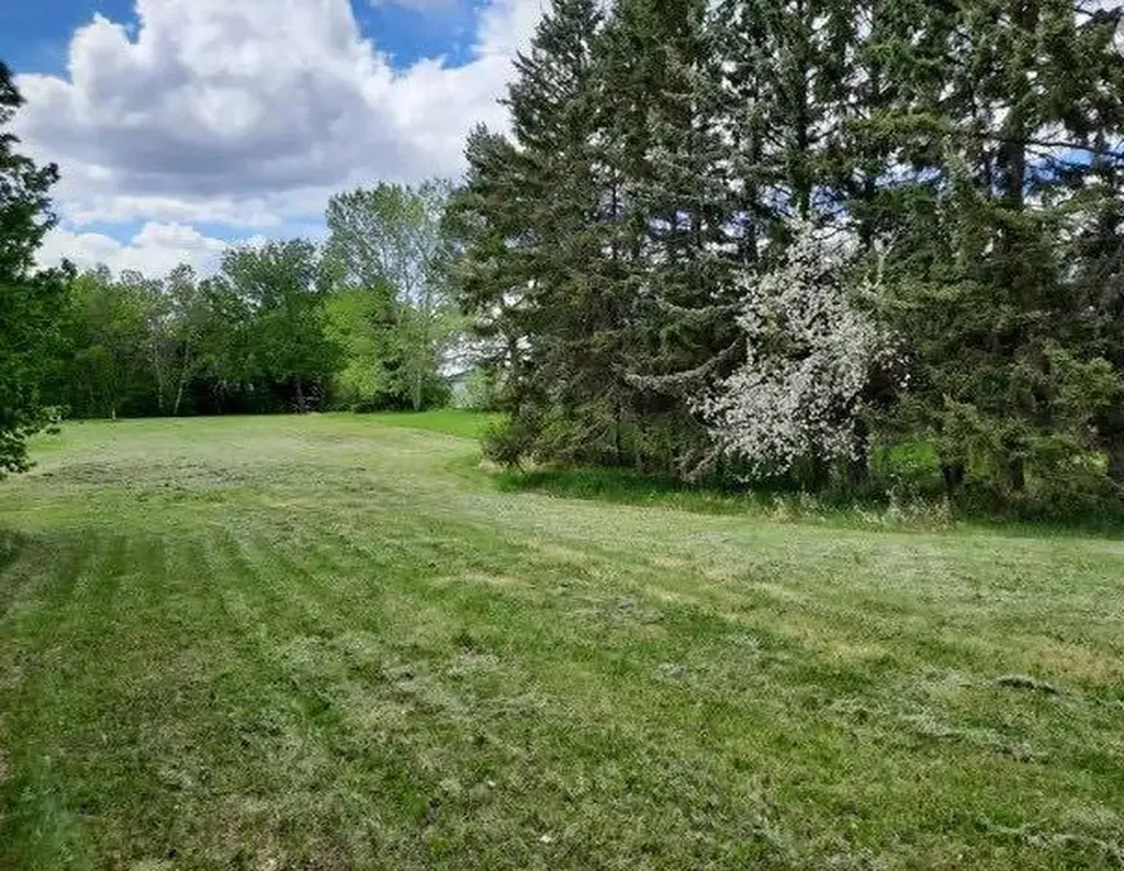 602, 606, 610, 614, 618 5 Avenue Elnora AB T0M 0Y0