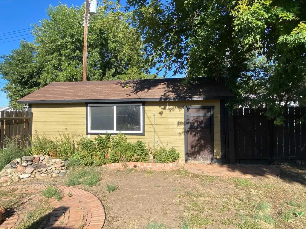 165 Centre Street Tilley AB T0J 3K0