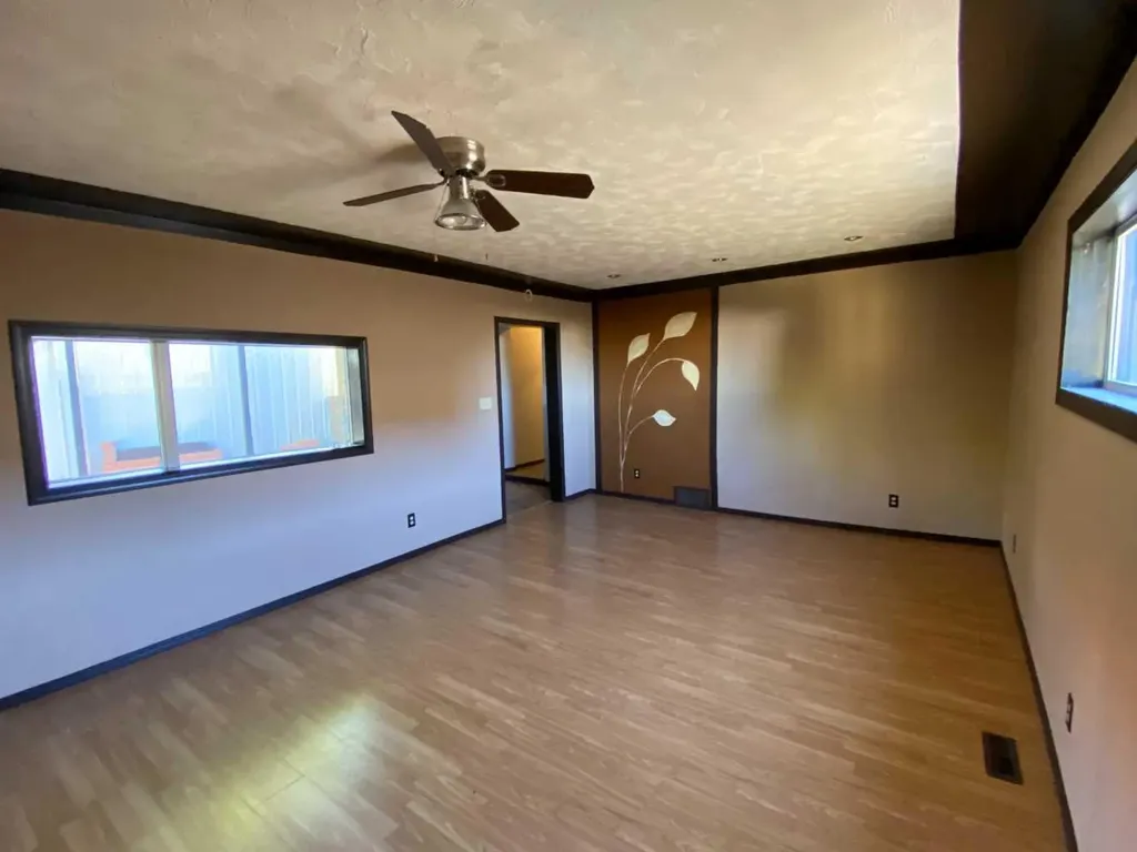 165 Centre Street Tilley AB T0J 3K0