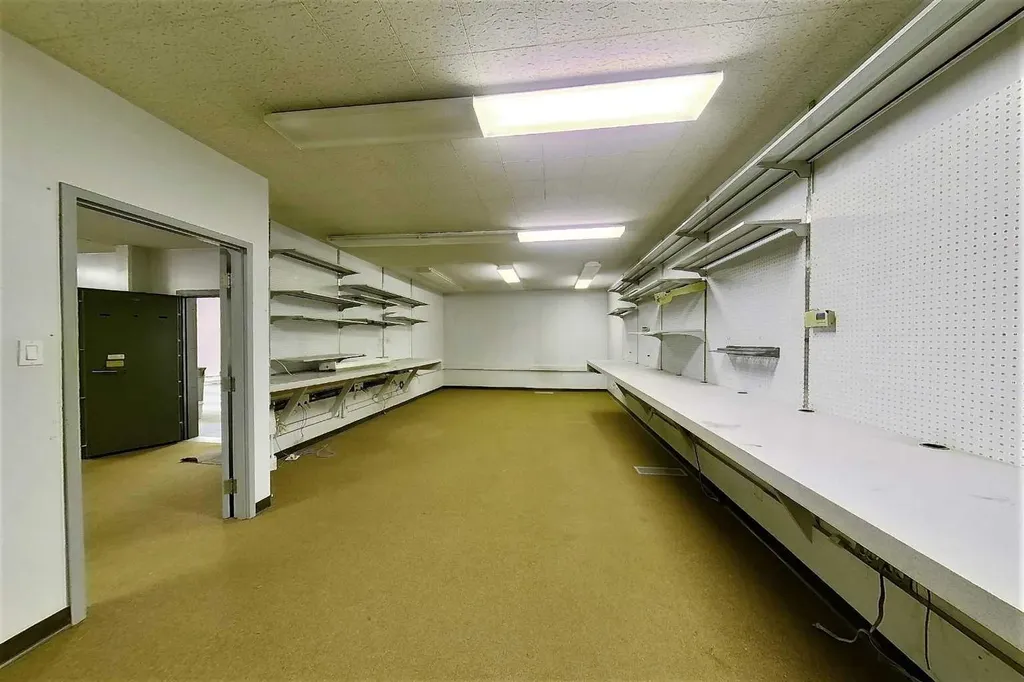 320 50 Street Edson AB T7E 1N7