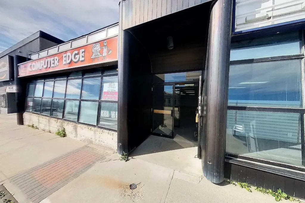 320 50 Street Edson AB T7E 1N7