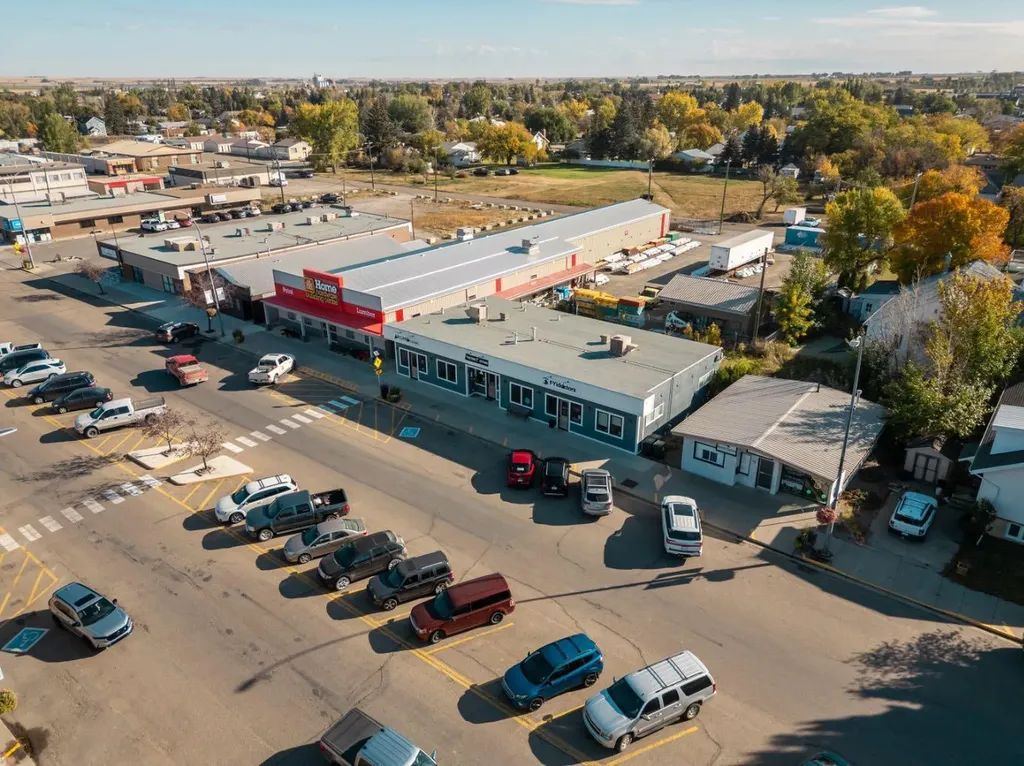 19 Broadway N Raymond AB T0K2S0