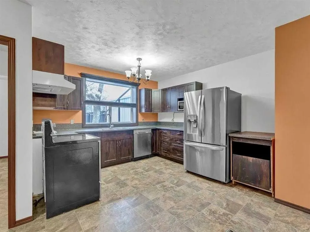 165 Centre Street Tilley AB T0J 3K0