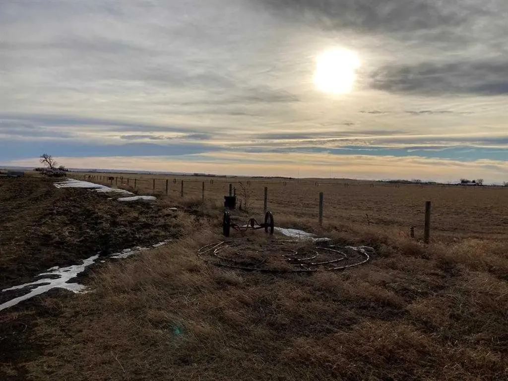 NE-33-6-20-4 Warner County Raymond AB T0K 2S0